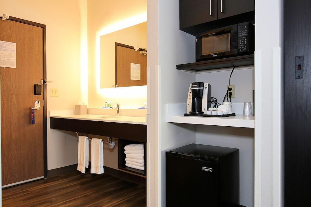 Holiday Inn Express Hotel & Suites Ashland By Ihg Bagian luar foto